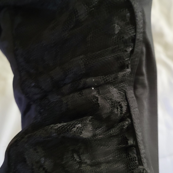 Little black dress, Junior's dainty for any occasion, Excellent Condition - Picture 9 of 15